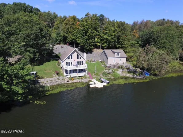 16 Ella Bigelow Ln, Pleasant Mount, PA 18453