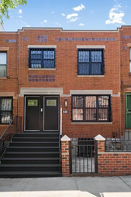 Rented by The InHouse Group | media 26