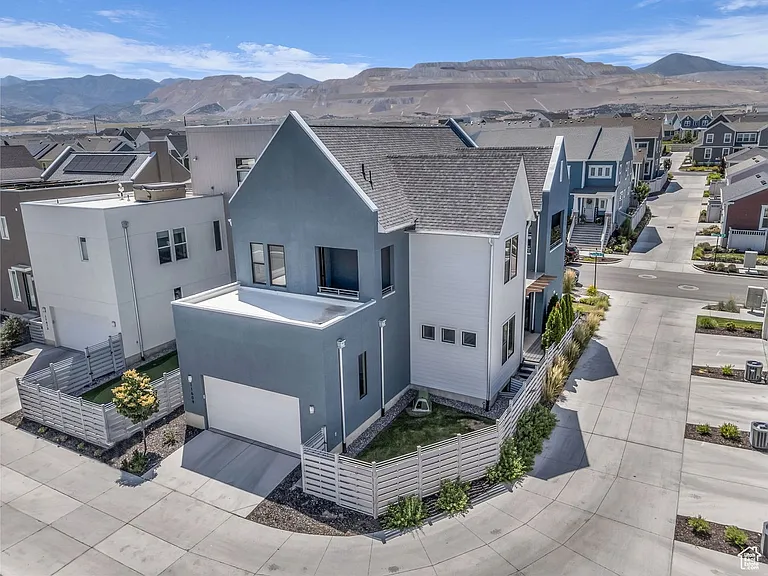 11609 S Dorian Dr — Photo 3