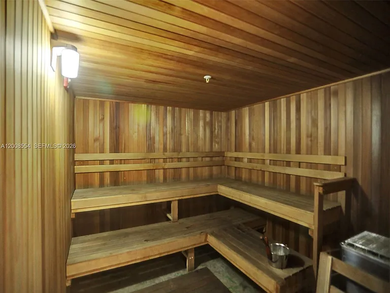 6620 Indian Creek Dr #114 — Photo 24