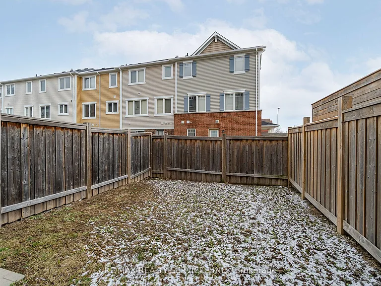 4 Colonel Frank Ching Cres — Photo 30