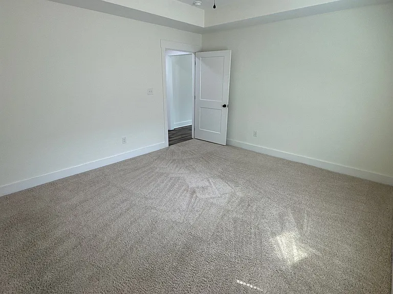 135 Edgewood Ave — Photo 7