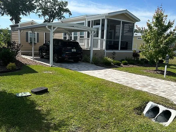 12059 Lakeshore Way, Oxford, FL 34484