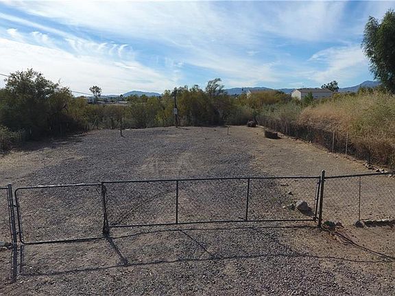 2nd image of 1344 E Levee Dr