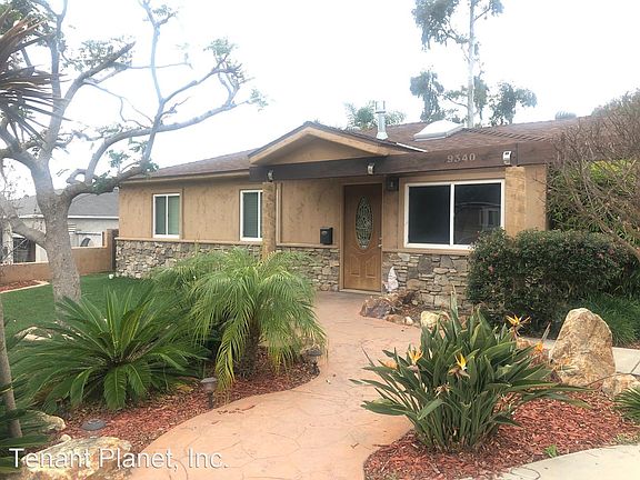 2nd image of 9340 Manor Dr