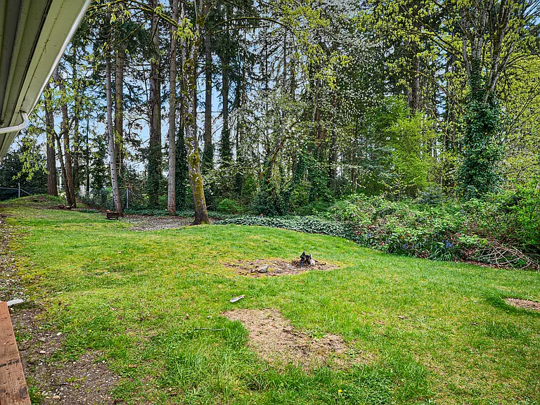 Berkeley Ave SW — Photo 13