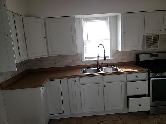 3rd image of 2210 Gerald Ct #3