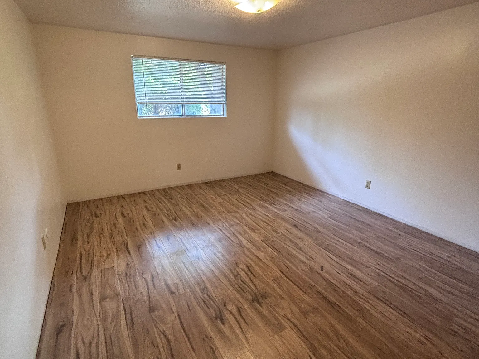 2 bed, 1092 sqft, $1,475 — Photo 3