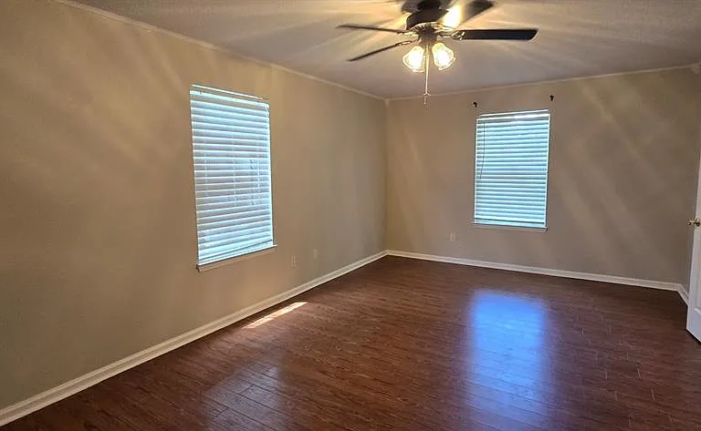 5401 NW 63rd Pl — Photo 13