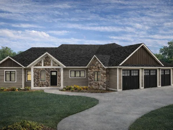 113 Countryside Rd, Luana, IA 52156