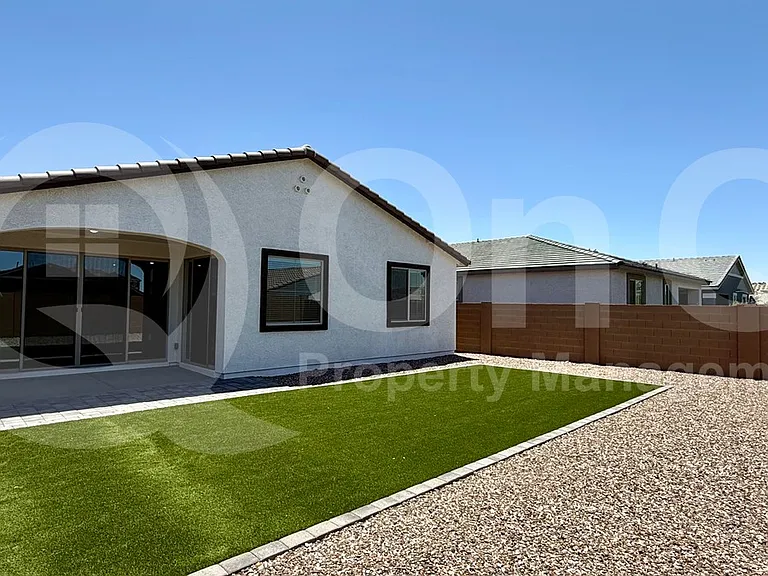 22824 E Roundup Way — Photo 27