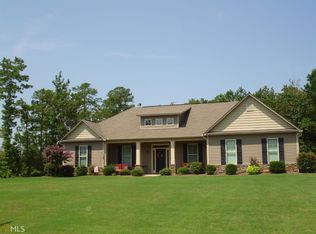 152 Amhurst Cir, West Point, GA 31833