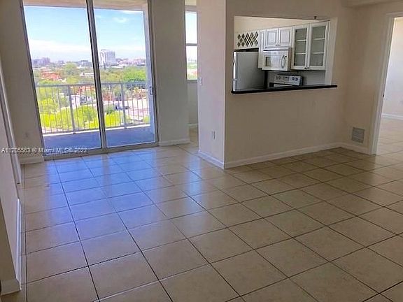 4th image of 1 Glen Royal Pkwy APT 907