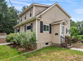5 Harding St, Coventry, RI 02816