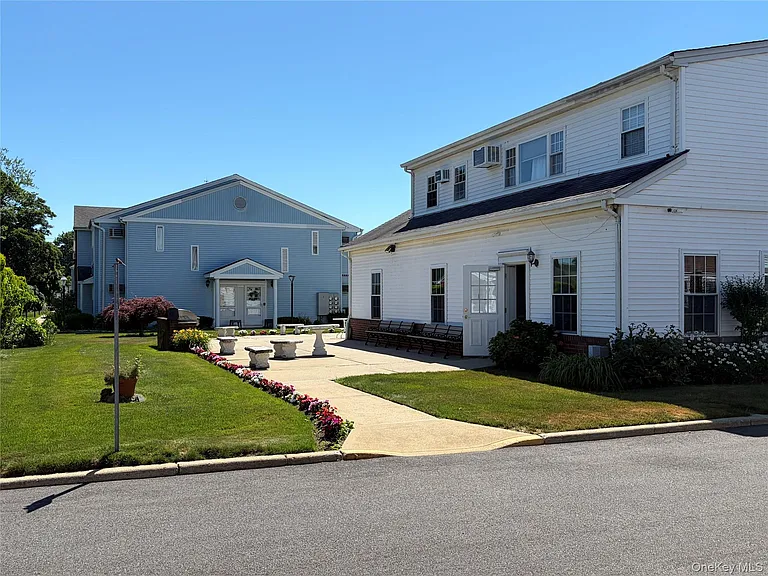 12 Athens Ct — Photo 15