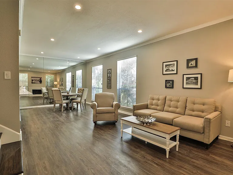1201 McDuffie St #211 — Photo 9