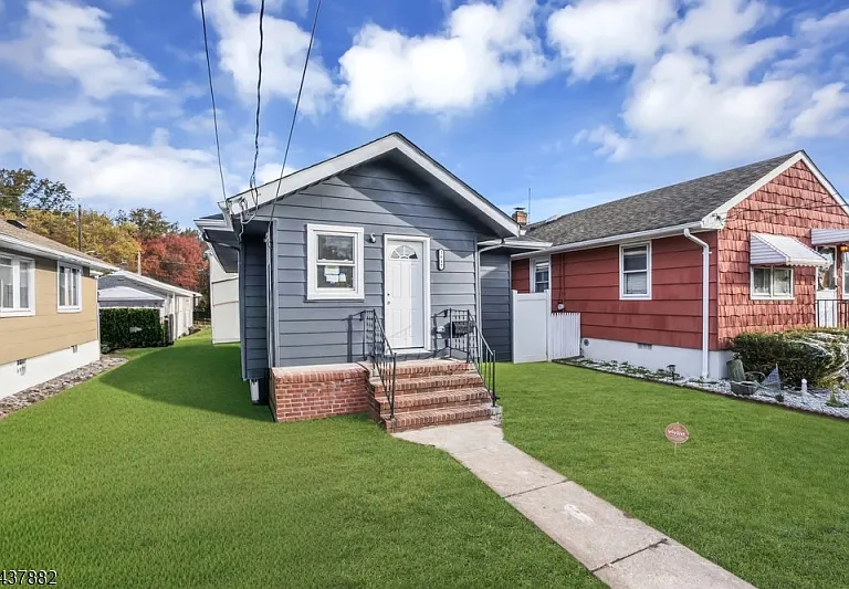 2617 Grasselli Ave — Photo 1