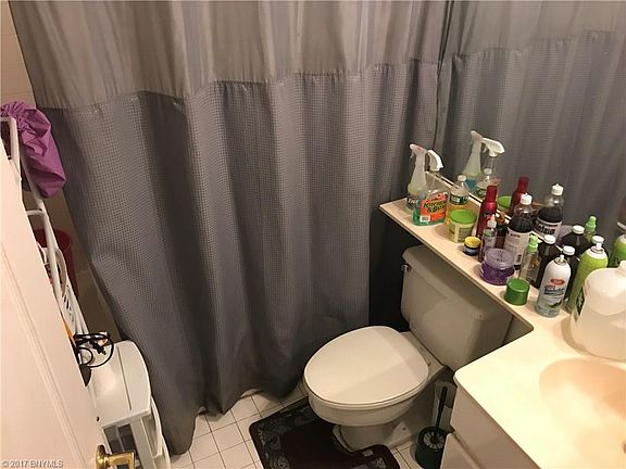 3rd image of 622 Louisiana Ave #2