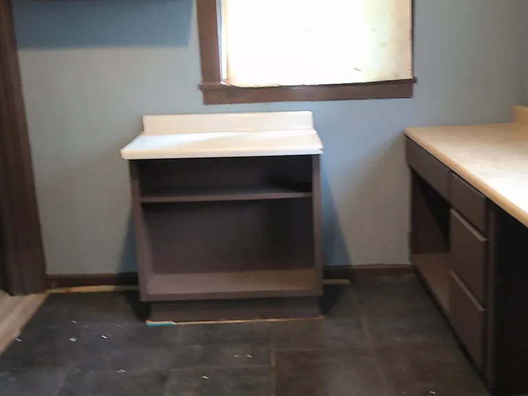 141 Madison St — Photo 13