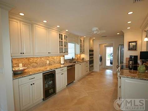 3rd image of 4625 Sanderling Cir W