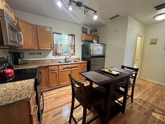5th image of 1212 E Columbus Dr #2