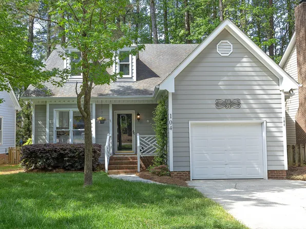 104 Silver Fox Ct, Cary, NC 27511
