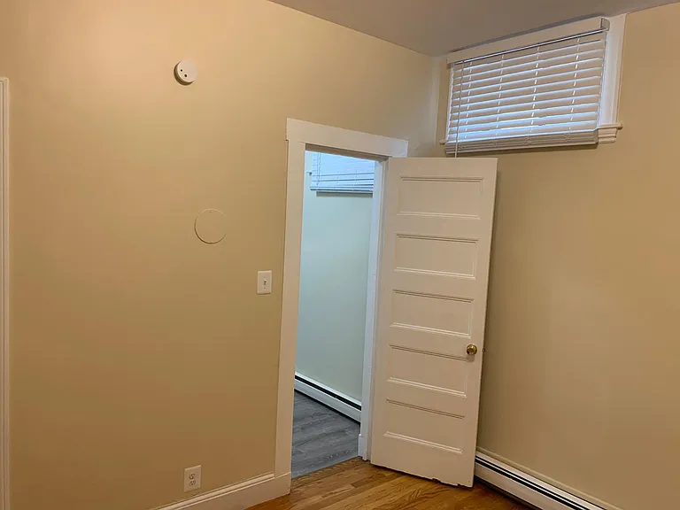 26 Linden Pl #B1 — Photo 7