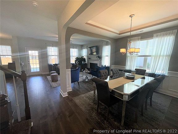 4th image of 384 Bedford Dr