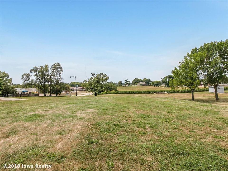 1st image of 876 N Shadyview Blvd