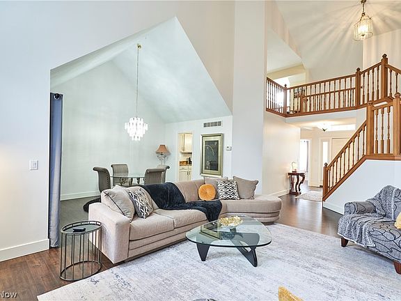 5th image of 4167 Tomahawk Trce