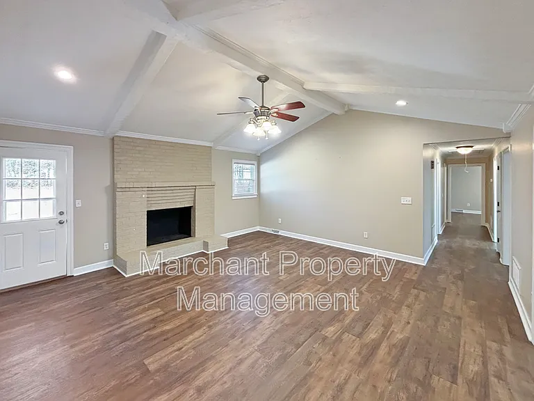 102 Longview Ter — Photo 6