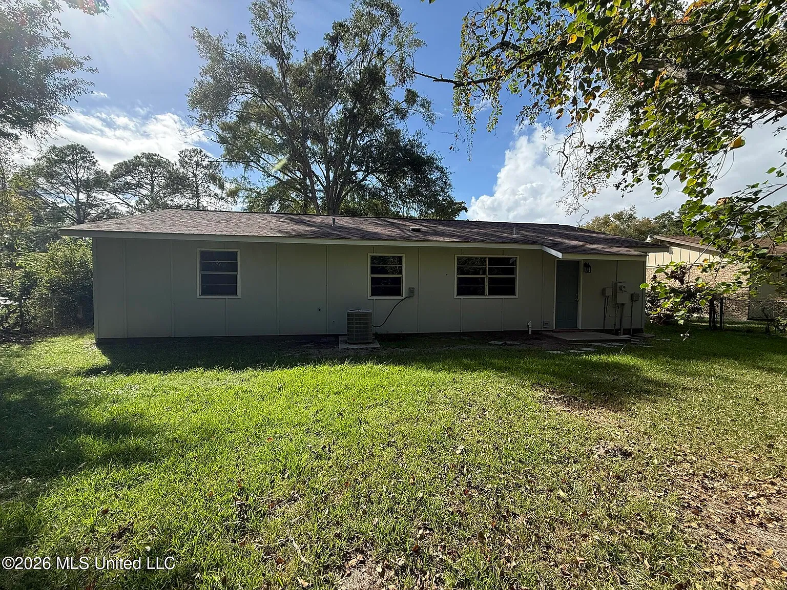 3 bed, 1.5 bath, 1274 sqft, $1,495 — Photo 4