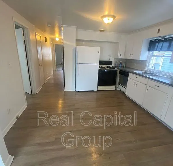 180 Euclid Ave #1 — Photo 4