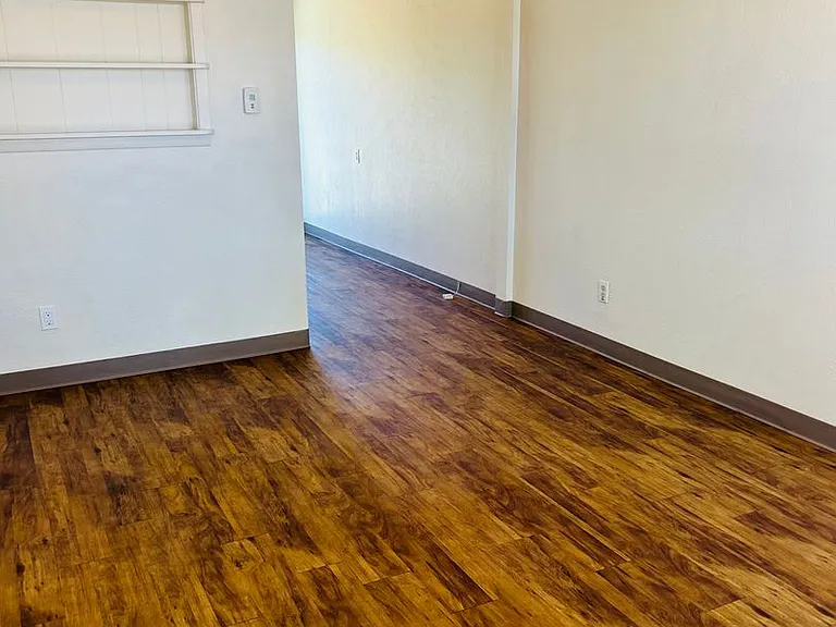 4904 S Iowa Ave — Photo 2