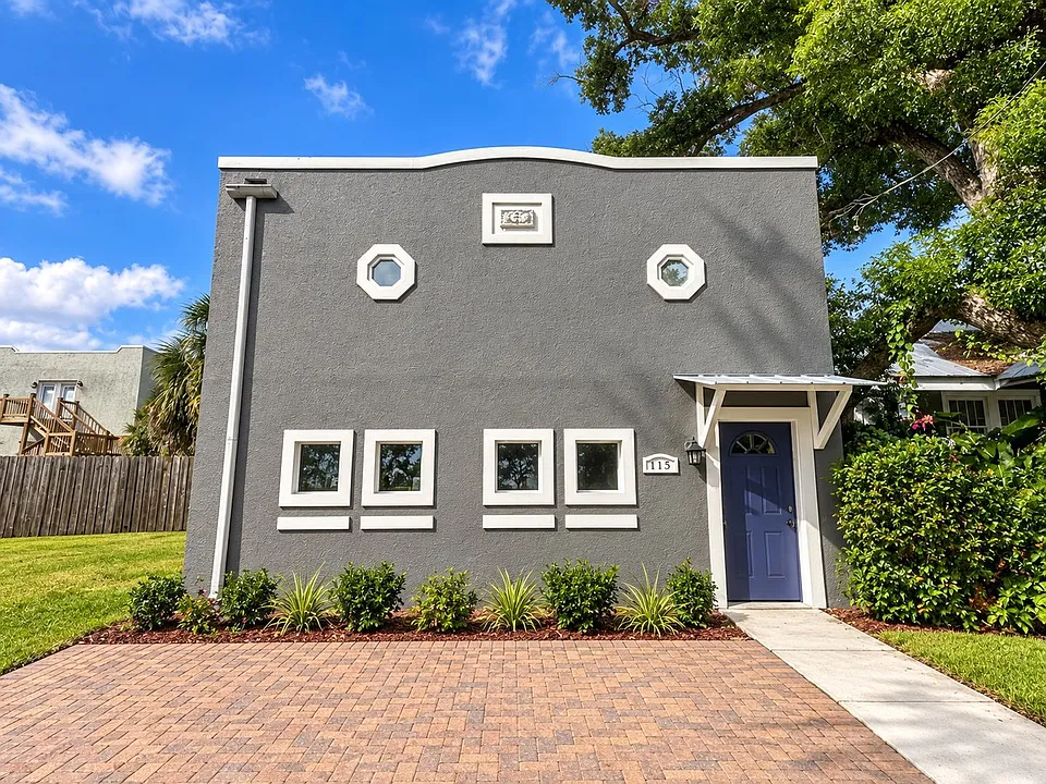 115 W Allison Ct