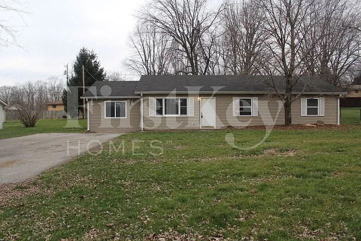 3 bed, 2.0 bath, 1520 sqft, $1,955 — Photo 1