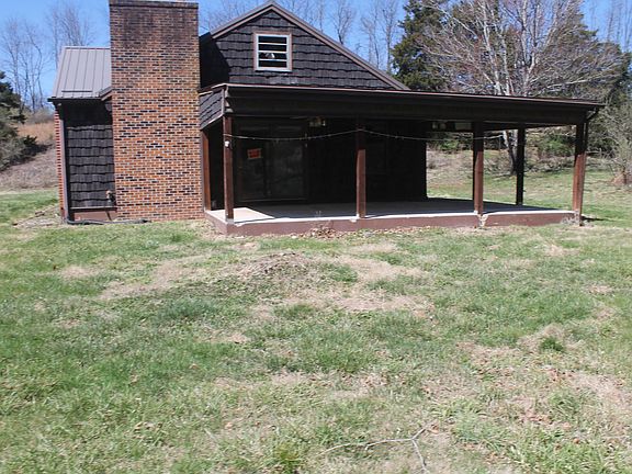 3rd image of 1596 Fort Chiswell Rd