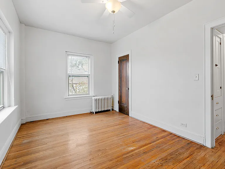 Hillside Apartments — Photo 12