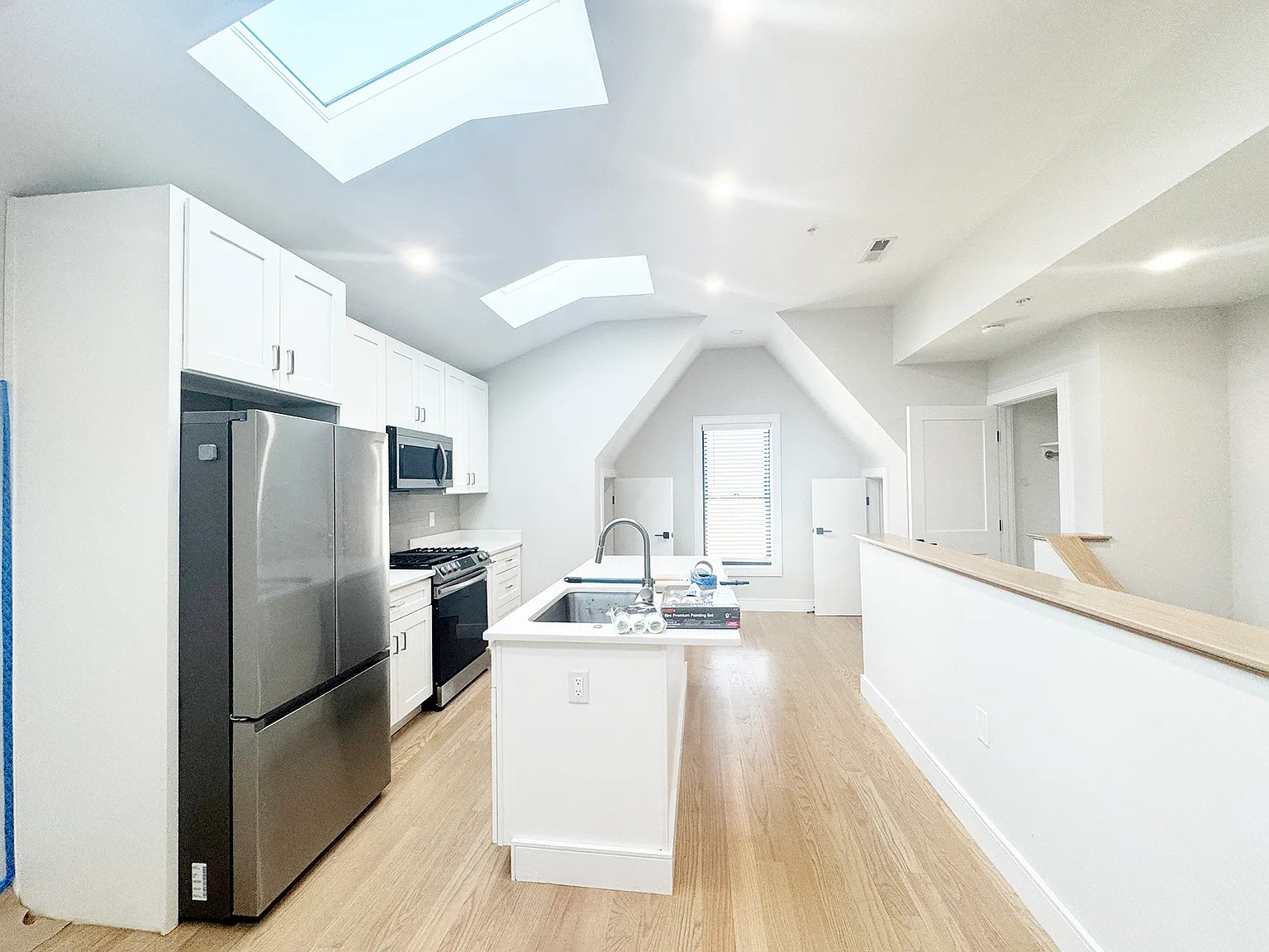 3 bed, 1200 sqft, $3,700 — Photo 4