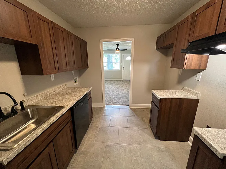 182 Tillman St — Photo 5