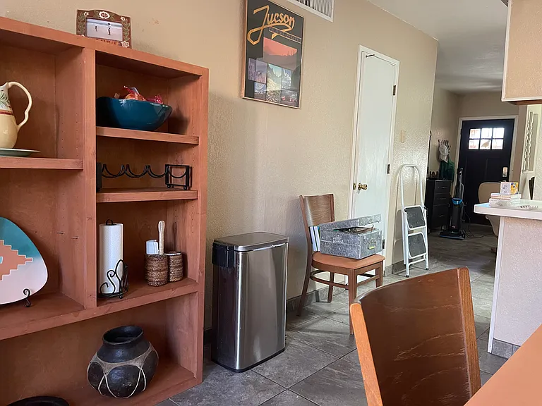W Sheryl Dr — Photo 17