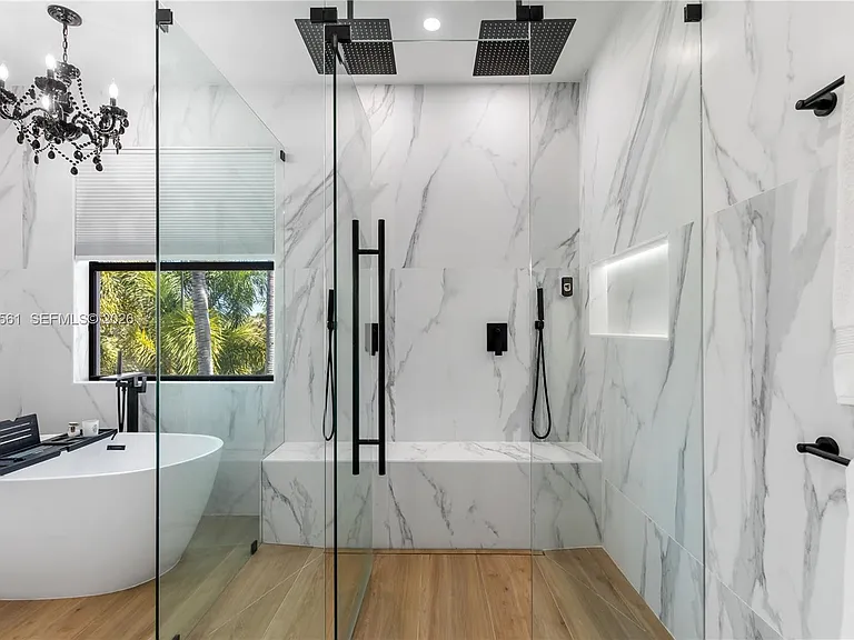 9529 Eden Roc Ct — Photo 53