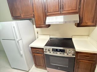 20 E Santa Inez Ave #A4, San Mateo, CA 94401