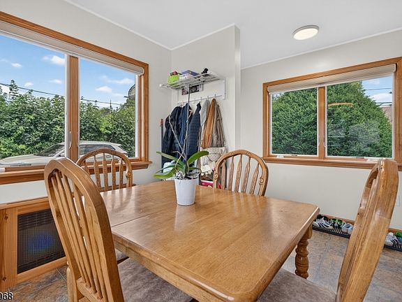 5th image of 4 Howard Ave