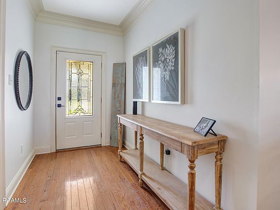 3rd image of 109 Rue Paon