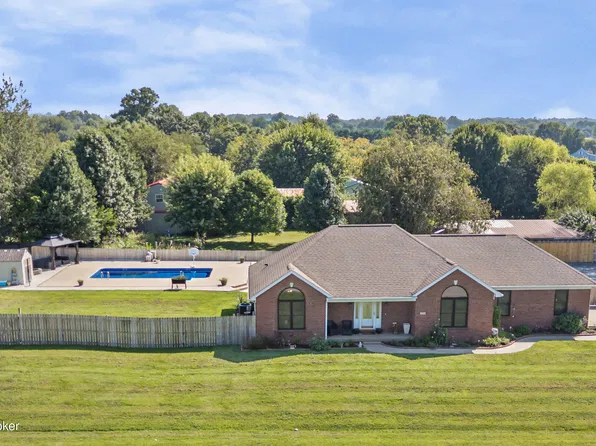 1012 E Milestone Ct, Bardstown, KY 40004