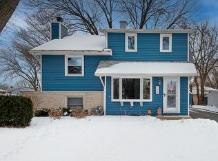 1520 E Elm St, Wheaton, IL 60189