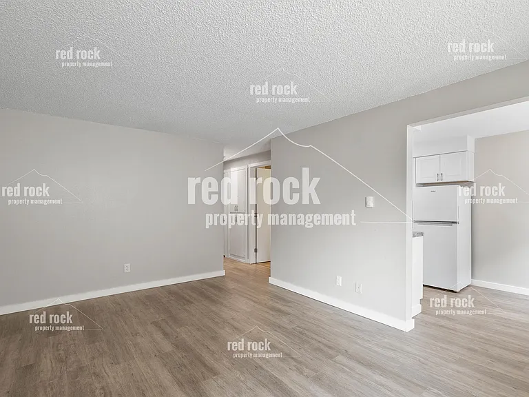 2422 E Diamond Ave #1 — Photo 20