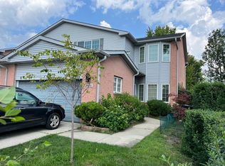 8635 N Shermer Rd, Niles, IL 60714