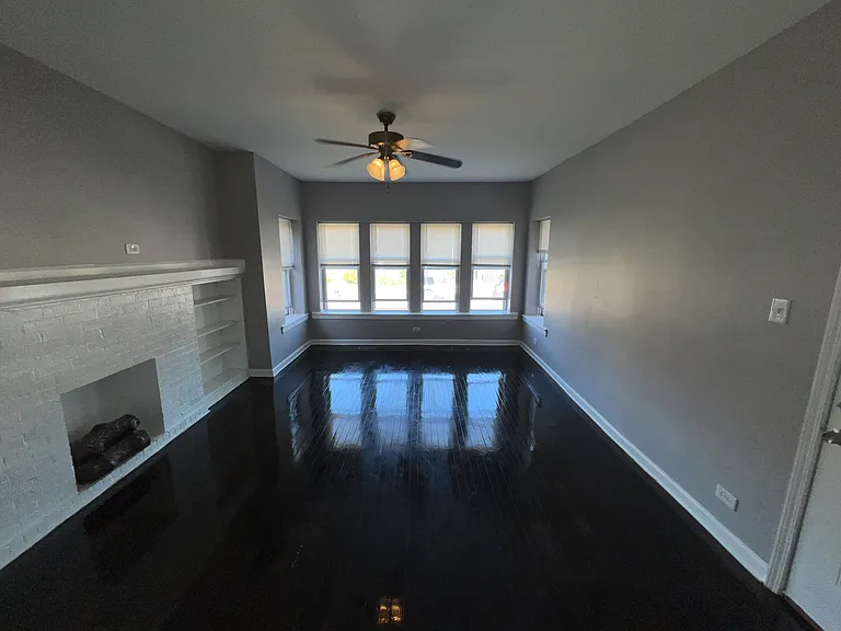 7525 S Green St #1 — Photo 3